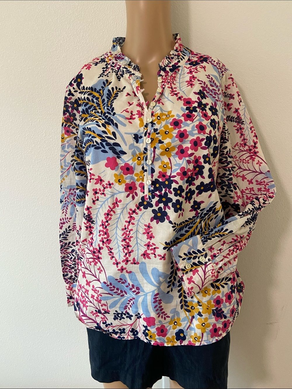 Talbots Floral Button-Placket Tunic - White with Pink, Navy & Yellow Sz MP